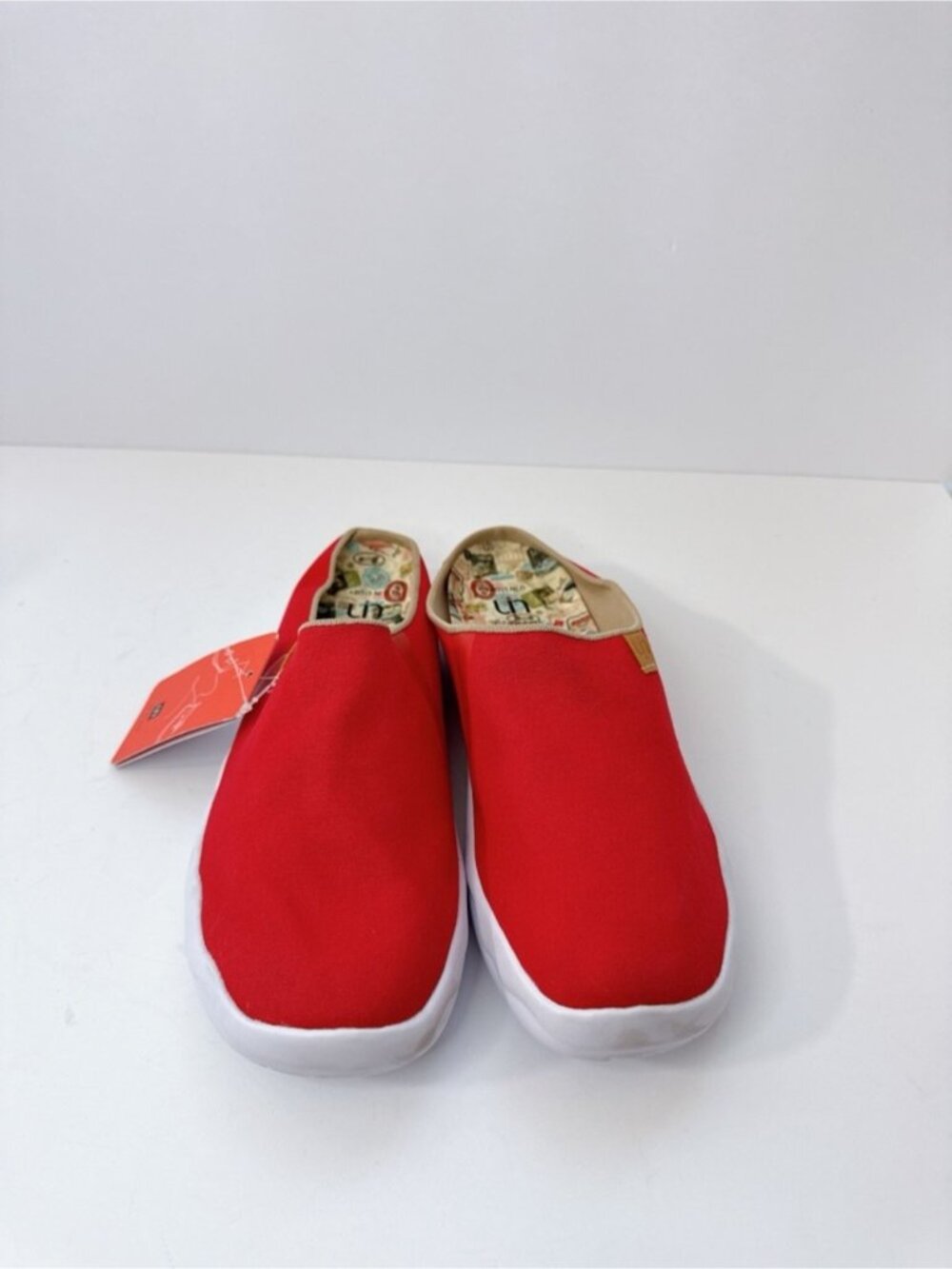 Size 9 UIN Women’s Red Canvas Slip-On Comfort Shoes Marbella Mule